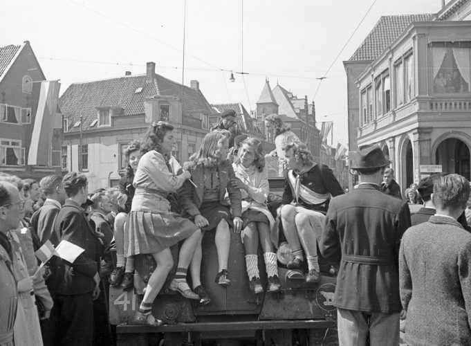 Afbeelding bij In de tijdmachine: 1945 - Wittevrouwenstraat