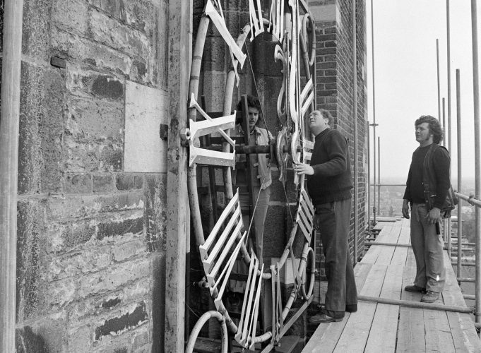 Afbeelding bij In de tijdmachine: 1975 - In de steigers