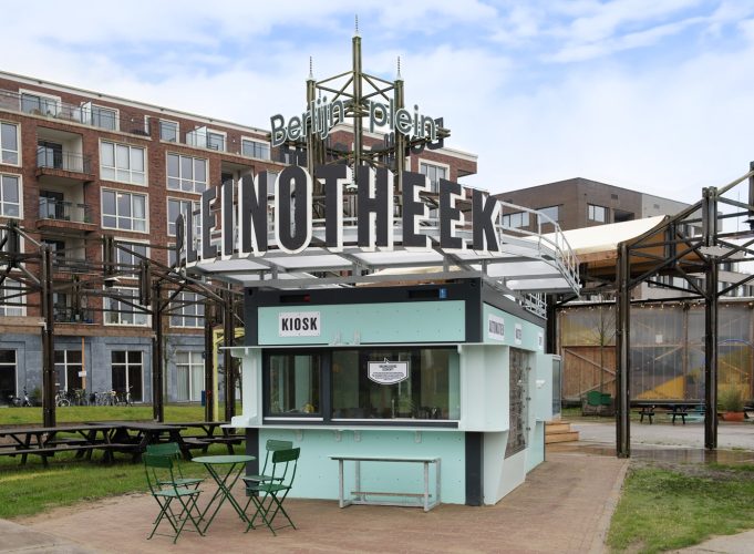 Image for The Building: Pleinotheek