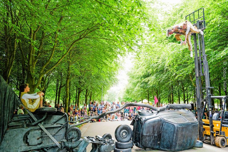 Afbeelding bij Zingende Beelden trekt veel bezoekers Máximapark