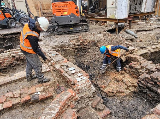 Afbeelding bij Stadsarcheologie: Beerput als goudmijn