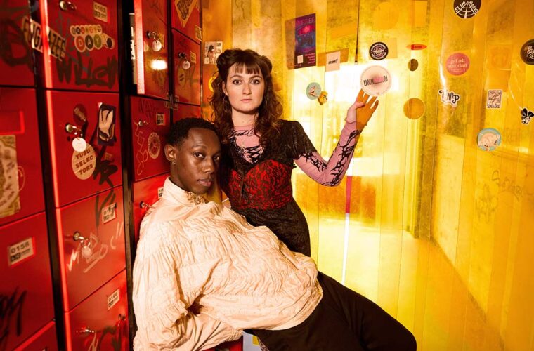 Afbeelding bij Time Machine: theater over messengeweld en groepsdruk onder jongeren